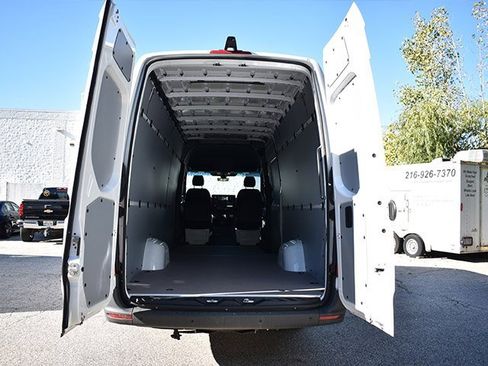 New 2025 Mercedes-Benz Sprinter 2500 image 12