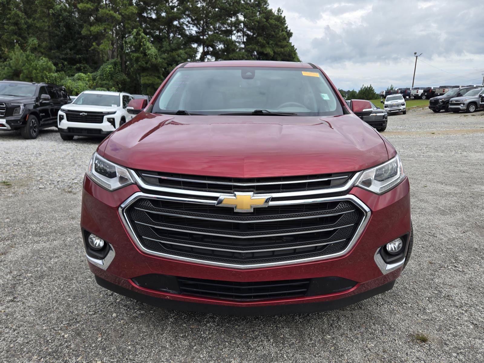 Used 2018 Chevrolet Traverse Premier w/ Driver Confidence II Package FWD image 2