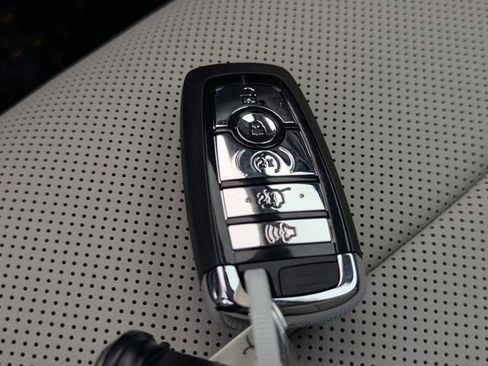 New 2026 Lincoln Nautilus Premier w/ Equipment Group 102A image 26