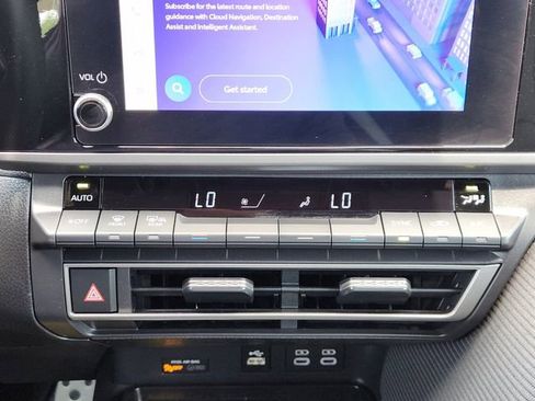 Used 2026 Toyota Camry SE FWD image 18