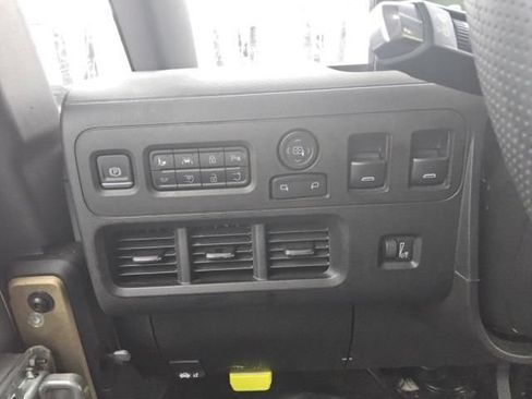 Used 2024 Chevrolet Brightdrop 600 w/ Commercial Equipment Package AWD/4WD image 11