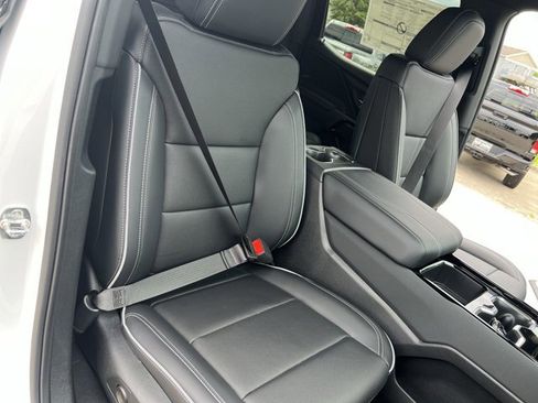 New 2025 Chevrolet Silverado EV LT image 29