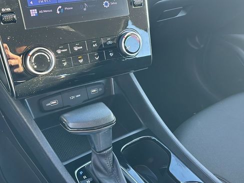 Used 2022 Hyundai Tucson SE image 20