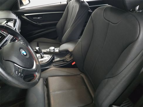 Used 2017 BMW 330e image 17