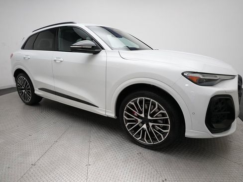 New 2026 Audi SQ5 Premium Plus AWD/4WD image 38