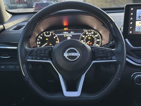 Used 2024 Nissan Altima 2.5 SR w/ SR Premium Package image 23
