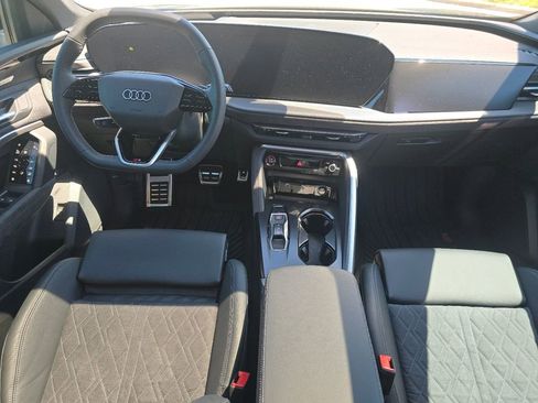 Used 2025 Audi SQ5 Premium Plus AWD/4WD image 21