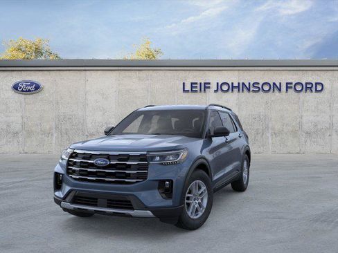 New 2026 Ford Explorer Active RWD image 2