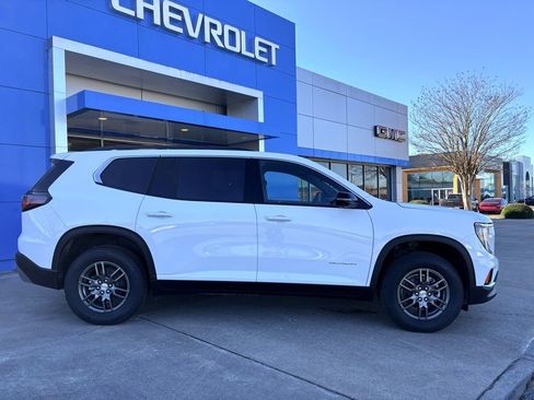 New 2026 GMC Acadia Elevation FWD image 2