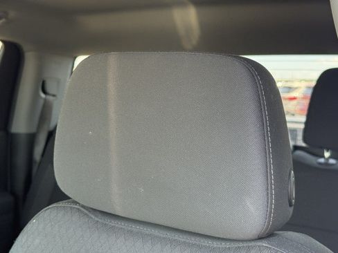 Used 2025 Chevrolet Silverado 1500 LT AWD/4WD image 24