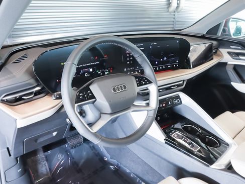 New 2025 Audi Q5 Prestige image 17