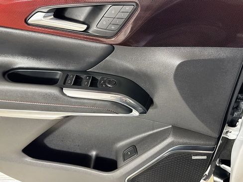 Certified 2025 Chevrolet Traverse RS image 16