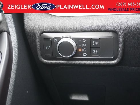 Used 2020 Ford Explorer XLT w/ Comfort Package image 29