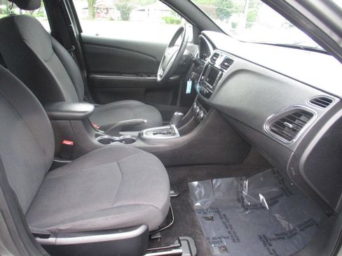 Used 2013 Chrysler 200 Touring w/ Cold Weather Group image 18
