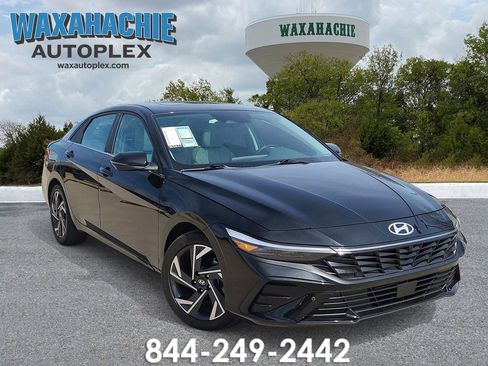 Used 2024 Hyundai Elantra Limited image 1