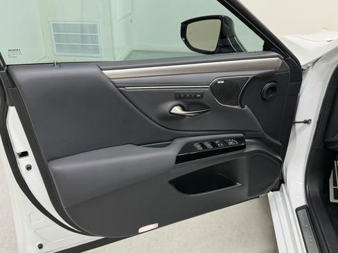 Used 2024 Lexus ES 350 F Sport w/ Accessory Package (Z1) FWD image 19