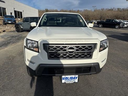 Used 2023 Nissan Frontier SV w/ SV Convenience Package image 11