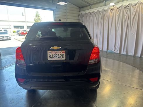 Used 2020 Chevrolet Trax LS w/ Tint and Cruise Package image 6