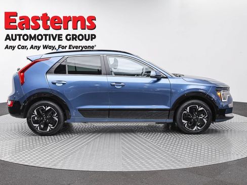 Used 2023 Kia Niro Wind w/ Wind Preserve Package FWD image 4