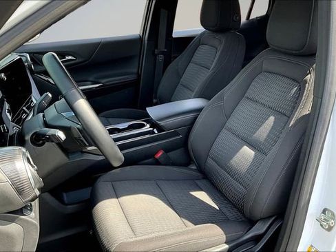 Used 2025 Chevrolet Equinox LT image 21