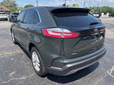 Used 2022 Ford Edge SEL w/ Convenience Package image 3