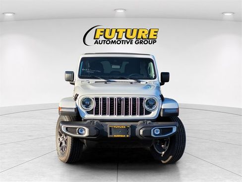 New 2025 Jeep Wrangler Sahara image 3