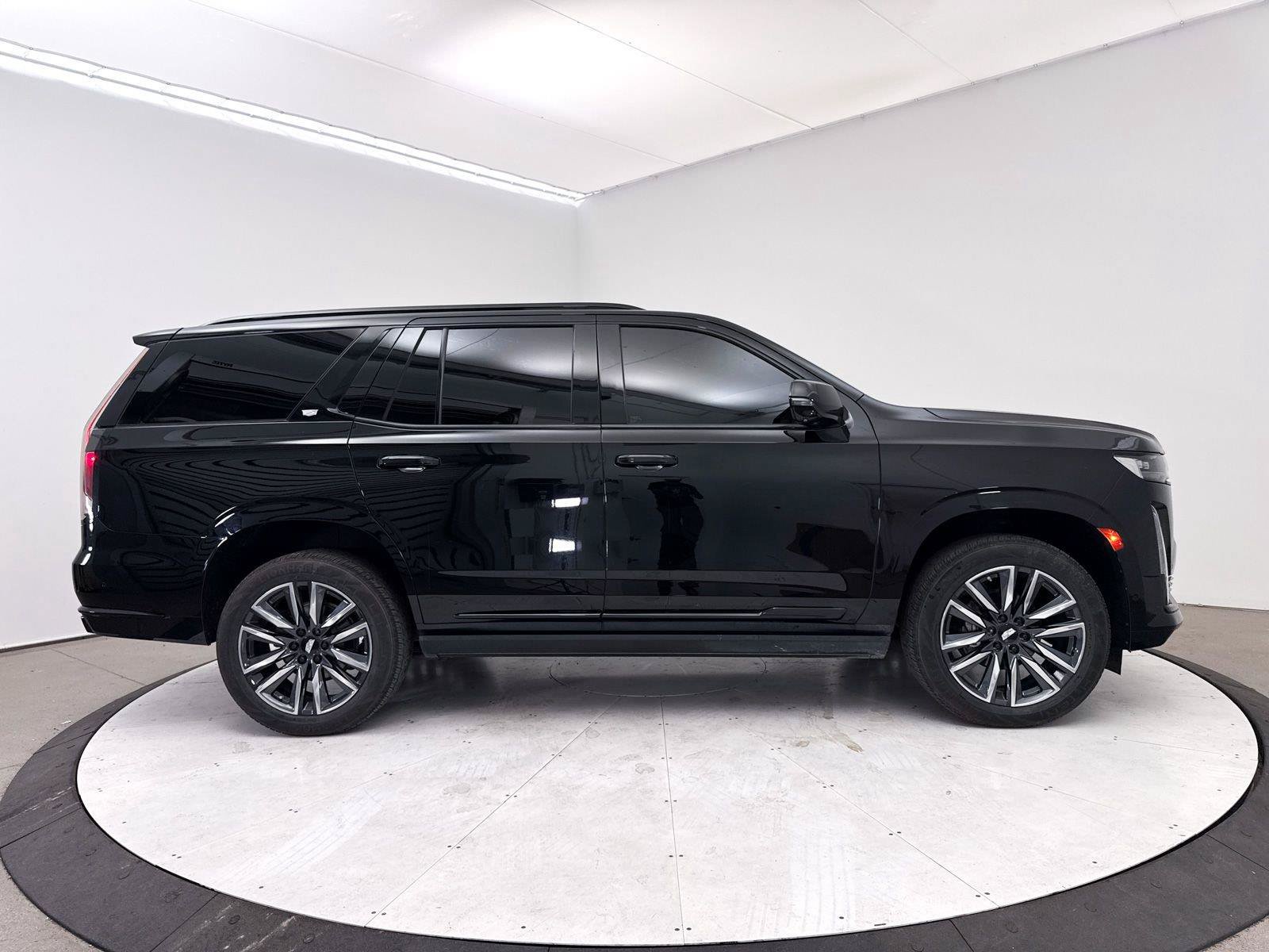 Used 2022 Cadillac Escalade Sport Platinum AWD/4WD image 38