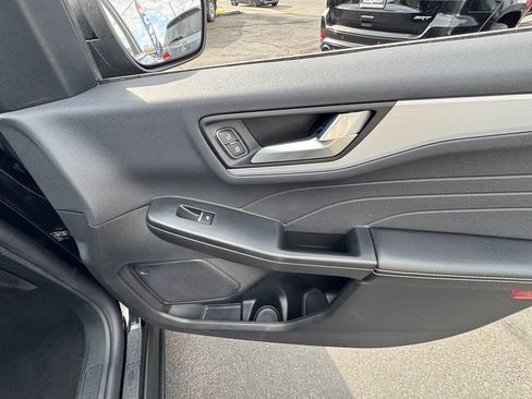 Used 2025 Ford Escape Platinum AWD/4WD image 26