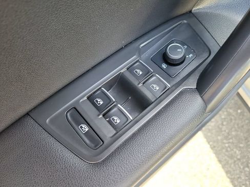 Used 2021 Volkswagen Tiguan SE R-Line FWD image 14