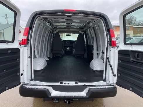 New 2025 Chevrolet Express 3500 w/ Driver Convenience Package image 8