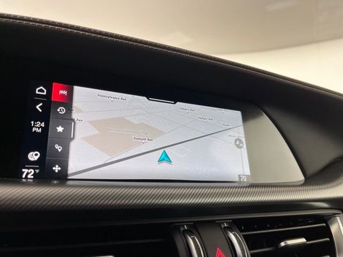 Used 2025 Alfa Romeo Stelvio Sprint image 35