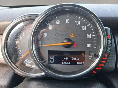 Used 2015 MINI Cooper 2-Door Hardtop FWD image 25