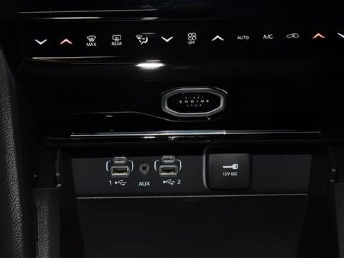 New 2026 Jeep Grand Cherokee Limited w/ Limited Altitude Package AWD/4WD image 16
