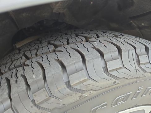 Used 2024 Chevrolet Tahoe Z71 image 11