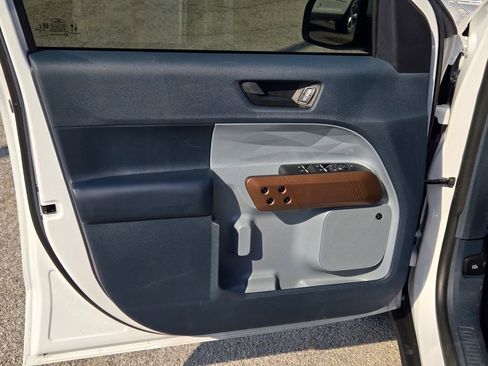 Used 2022 Ford Maverick Lariat w/ Lariat Luxury Package image 30