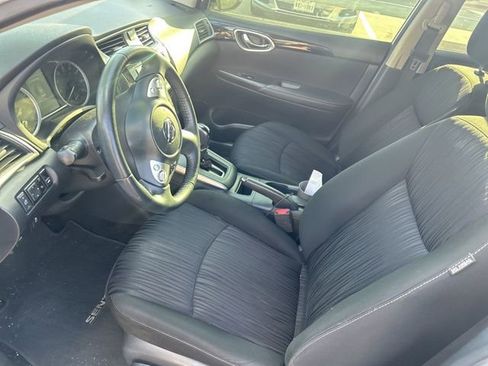 Used 2019 Nissan Sentra SV image 3