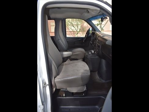 Used 2015 Chevrolet Express 2500 LT w/ LT Preferred Equipment Group RWD image 31