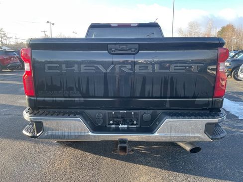 Used 2022 Chevrolet Silverado 2500 LT w/ Convenience Package image 5