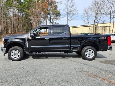 Used 2025 Ford F250 XLT image 4