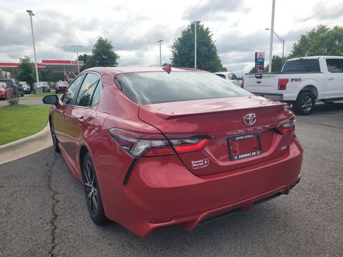 Used 2024 Toyota Camry SE FWD image 5