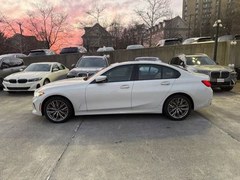 Certified 2023 BMW 330i xDrive Sedan w/ Convenience Package image 5