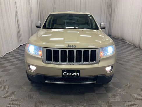 Used 2011 Jeep Grand Cherokee Limited w/ Trailer Tow Group IV image 7