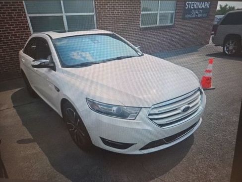 Used 2017 Ford Taurus Limited AWD/4WD image 3