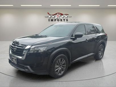 Used 2023 Nissan Pathfinder S w/ Cargo Package