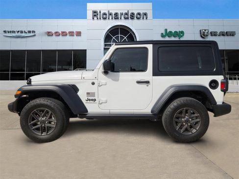 Used 2024 Jeep Wrangler Sport image 3