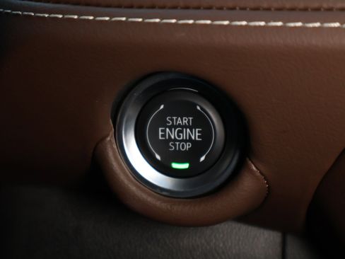 Certified 2025 Chevrolet Suburban High Country image 22