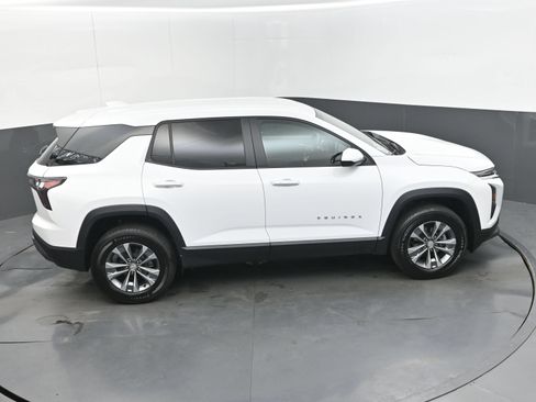 Used 2025 Chevrolet Equinox LT FWD image 35