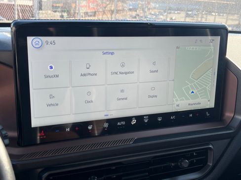 Certified 2025 Ford Bronco Sport Outer Banks w/ Outer Banks Tech Package+ image 13