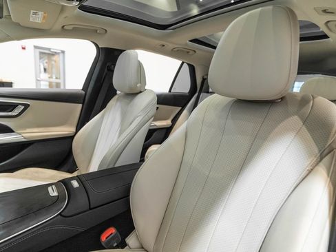 Used 2025 Mercedes-Benz E 450 4MATIC All-Terrain Wagon image 6