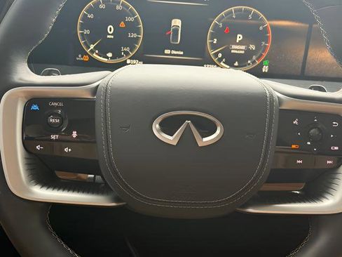 Used 2025 INFINITI QX80 Sensory image 38